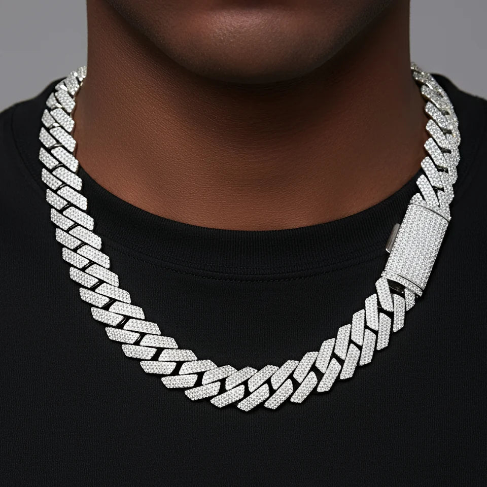 Cuban Link Necklace - Moissanite